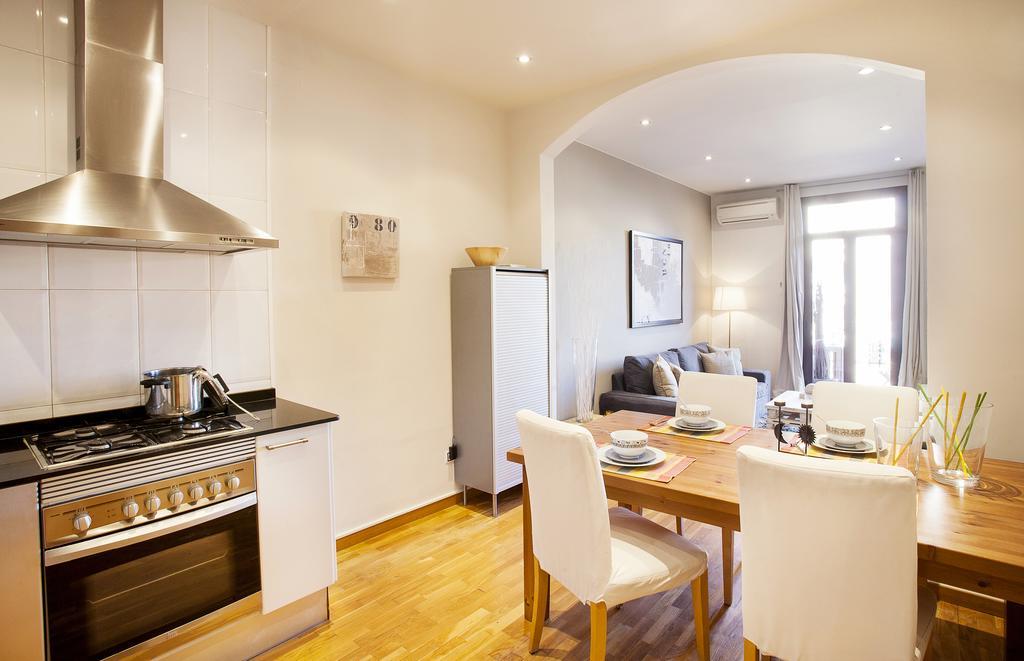 Apartments Barcelona & Home Deco Viladomat Eksteriør billede