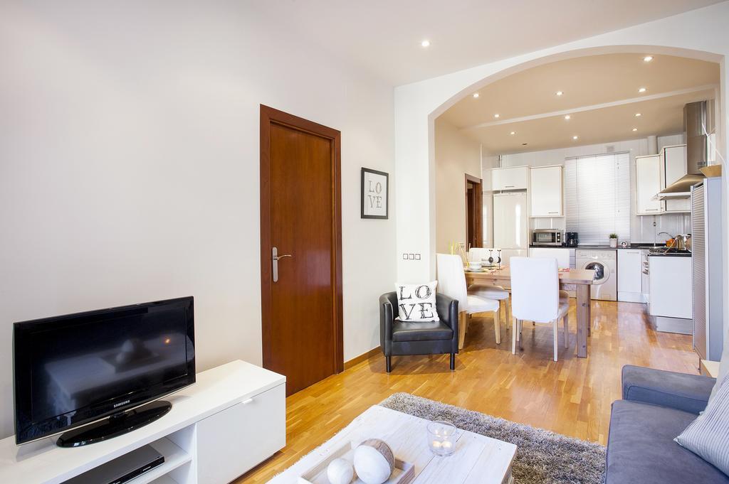 Apartments Barcelona & Home Deco Viladomat Eksteriør billede