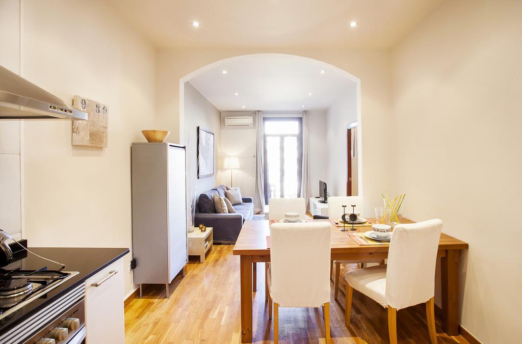Apartments Barcelona & Home Deco Viladomat Eksteriør billede