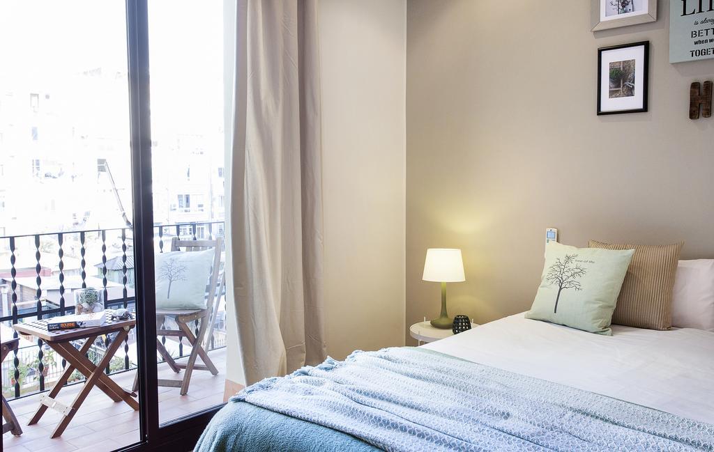 Apartments Barcelona & Home Deco Viladomat Eksteriør billede